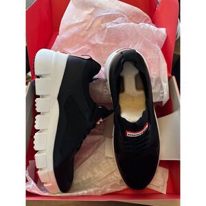 NWT Hunter Woman Irena Sneakers Black Size 11M